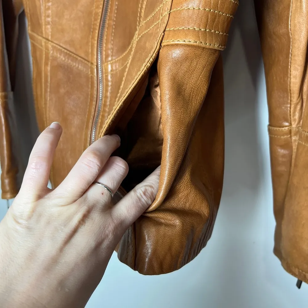 Vintage Anne Klein Longer Line Camel Faux Belted Leather Jacket Sz M - Image 5