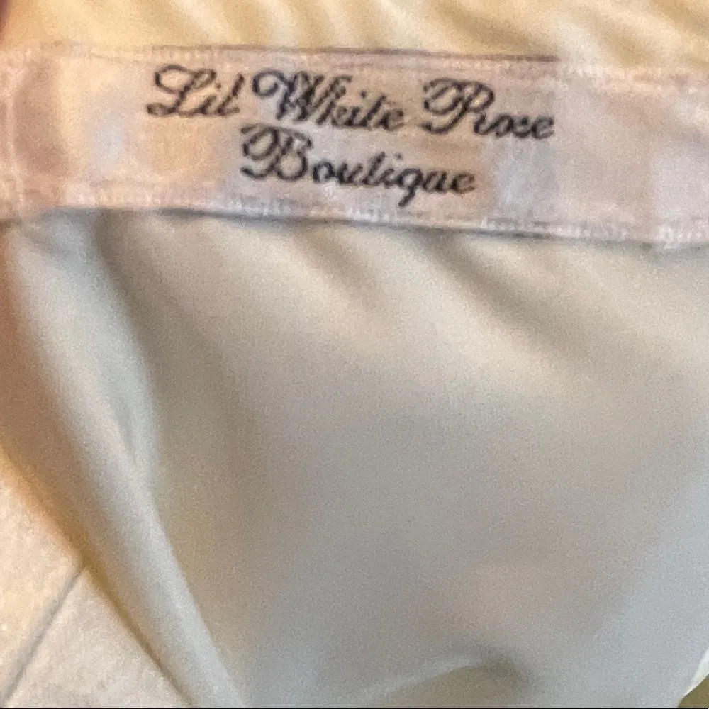 Lil White Rose Boutique Dress Size undefined - Image 2