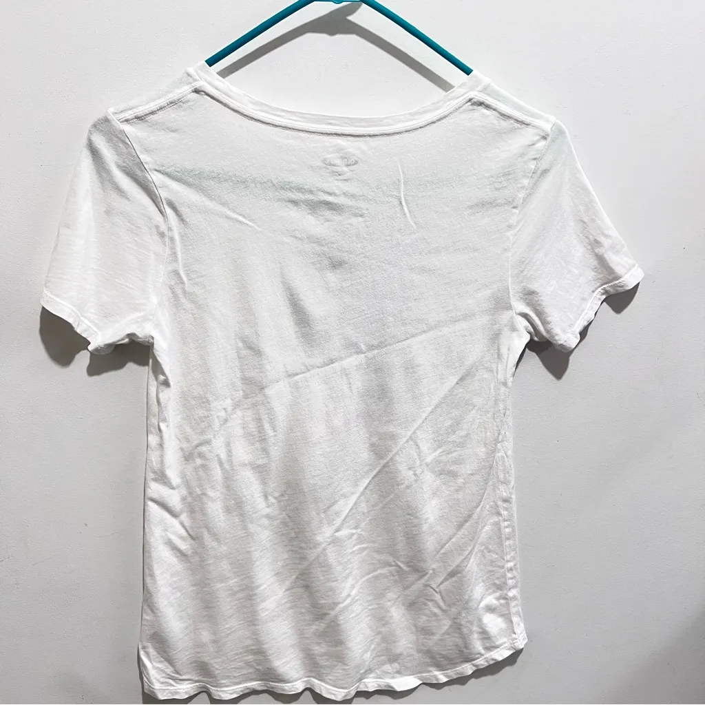 Old Navy t shirt : Box E: - Image 3