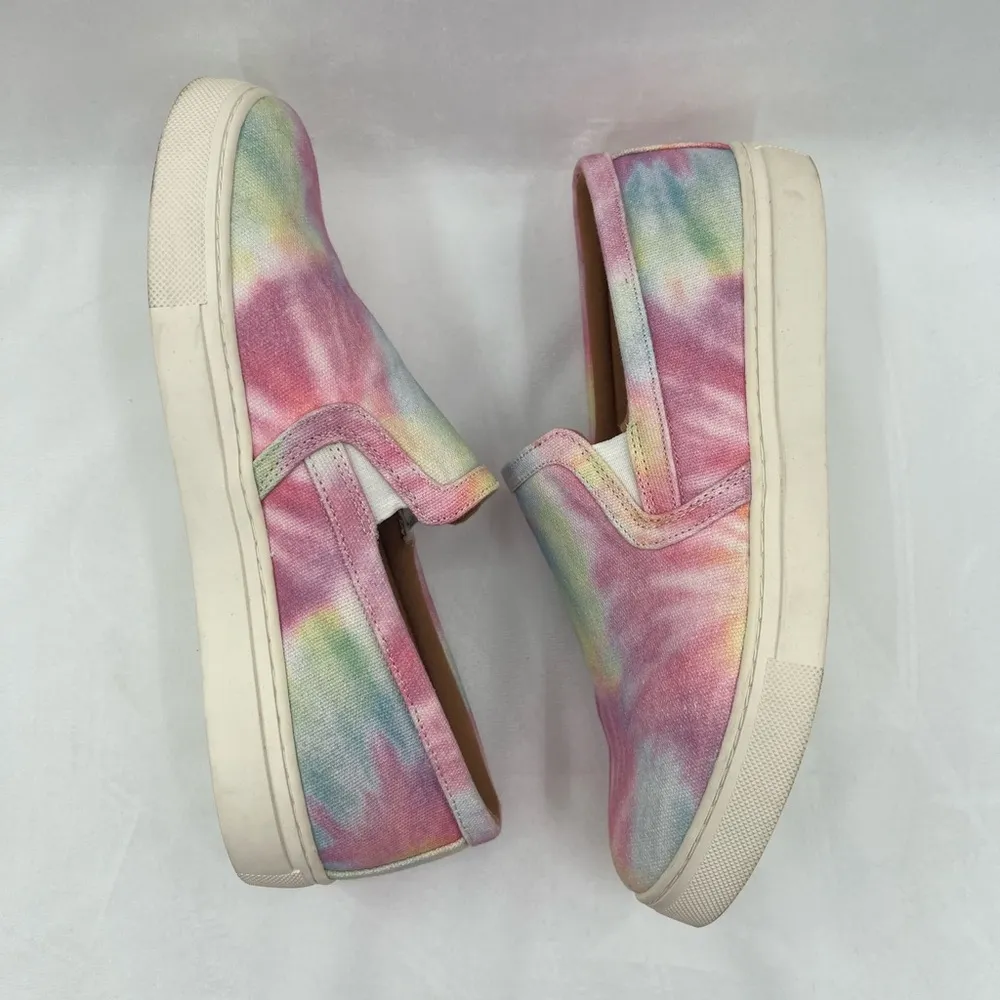 indigo rd. Kylee Slip On Sneaker in Tie Dye 10M - Image 4