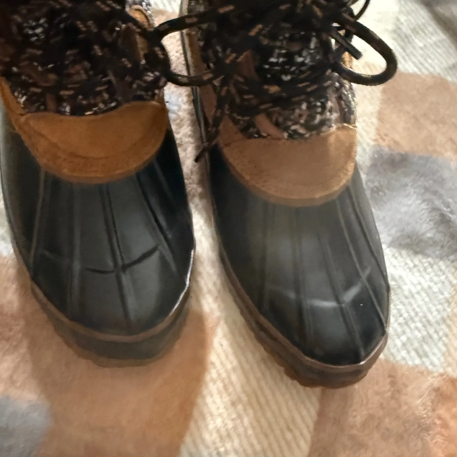 Khombu Women's Faux Fur Lined Leather Lace Up Duck Boots Tan Brown Black Size 8 - Image 3