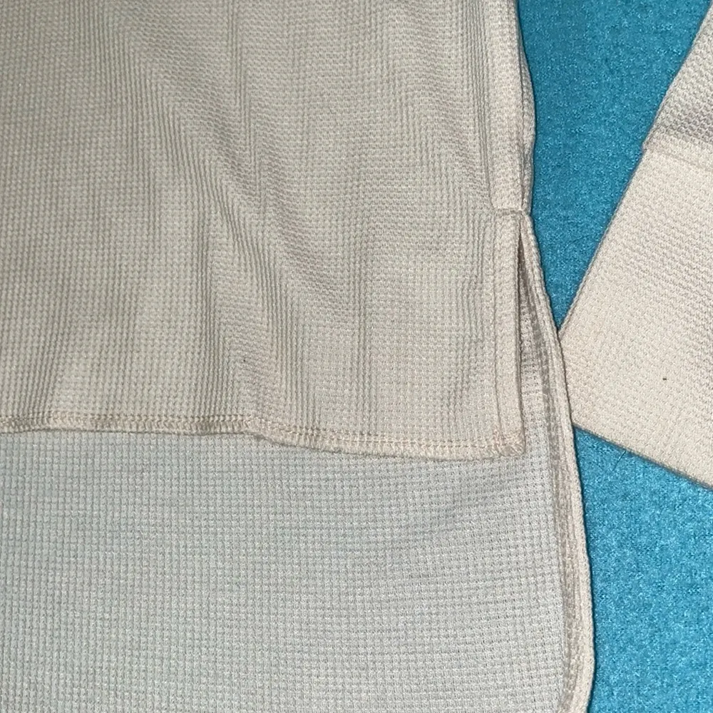 AMERICAN EAGLE OUTFITTERS waffle knit turtleneck long sleeve oversize top size S - Image 5