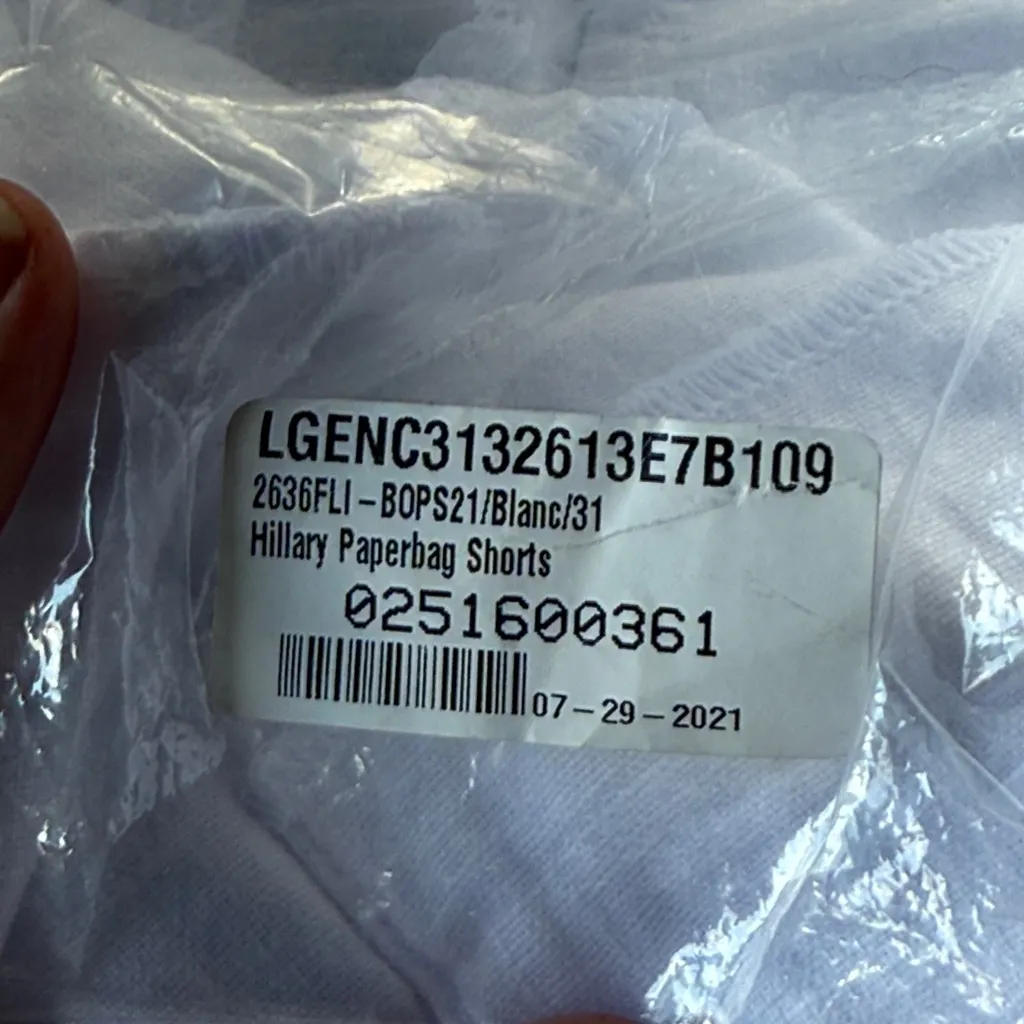 L'AGENCE Linen “Hillary” Paperbag Shorts - Image 13