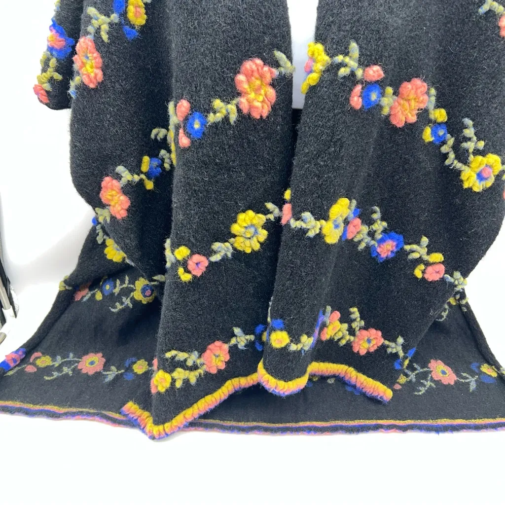 Sperico Wool Blend Floral Knit Black Vest w/Multi - Image 3