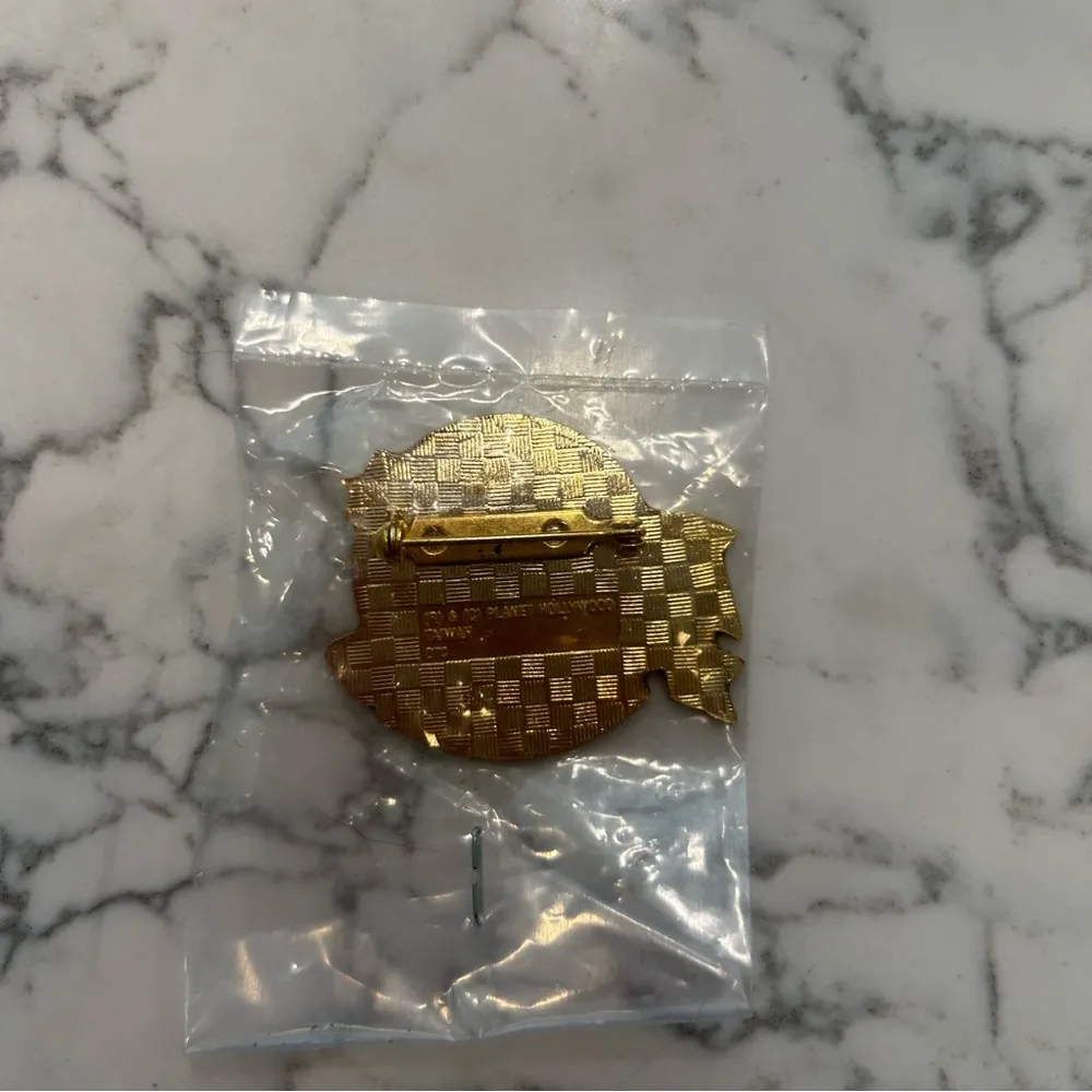 Vintage Planet Hollywood Chicago Pin - Image 2