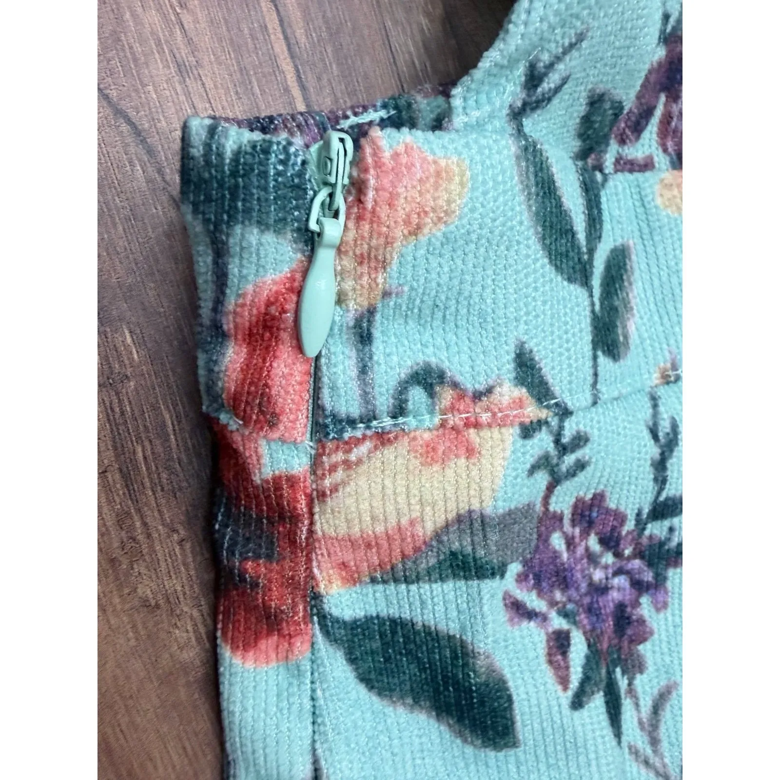 Cider Floral Corduroy Jumpsuit Overalls Wide Leg Adjustable Straps Size M‎ NWOT - Image 3