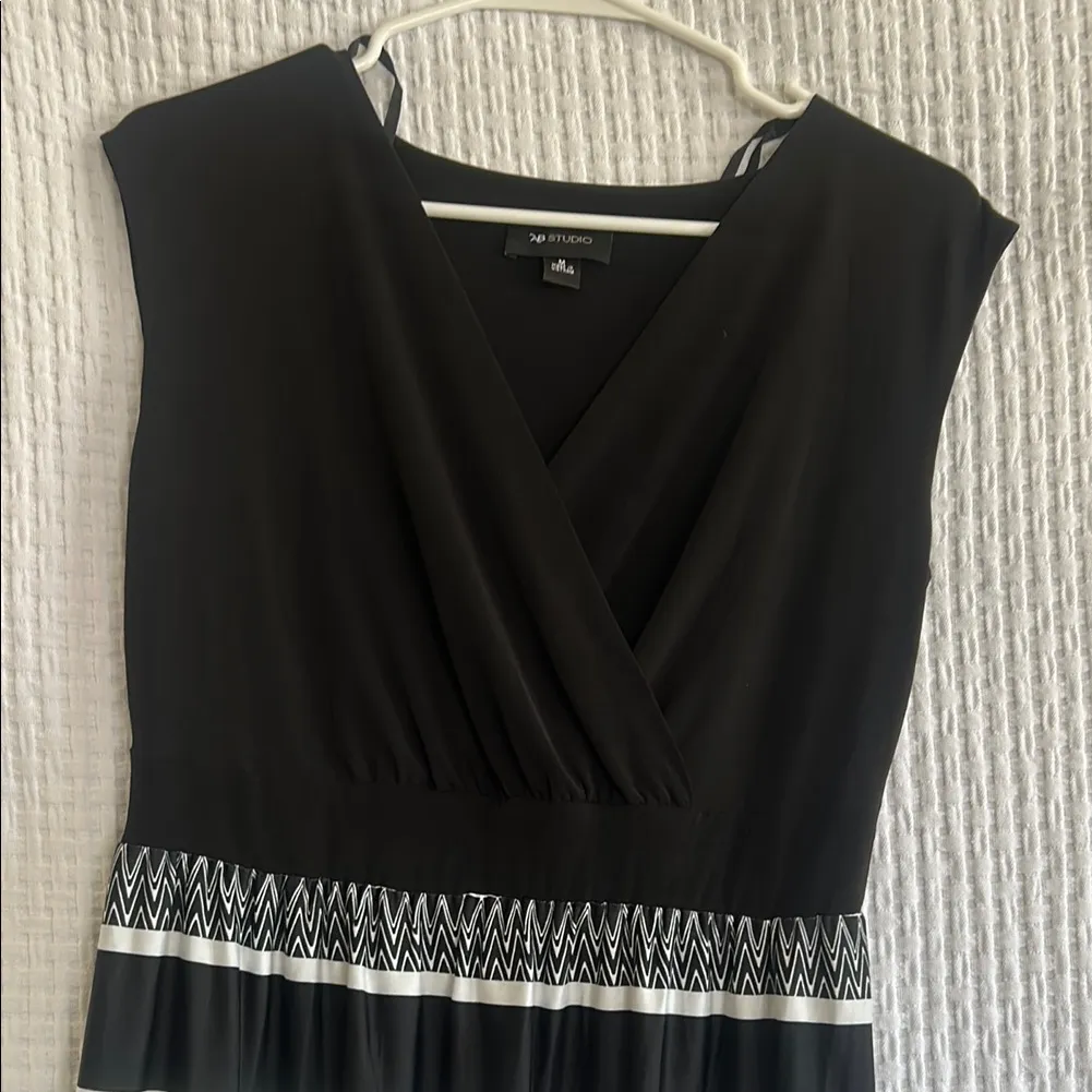 AB Studio Black and White Maxi Dress - Image 2