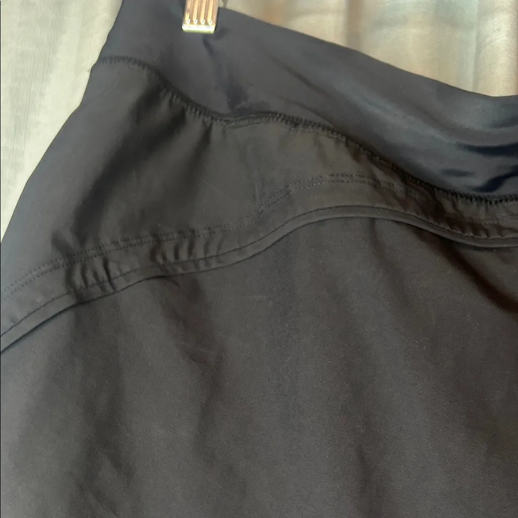 Lands' End Women's Black Athletic Shorts - Image 7