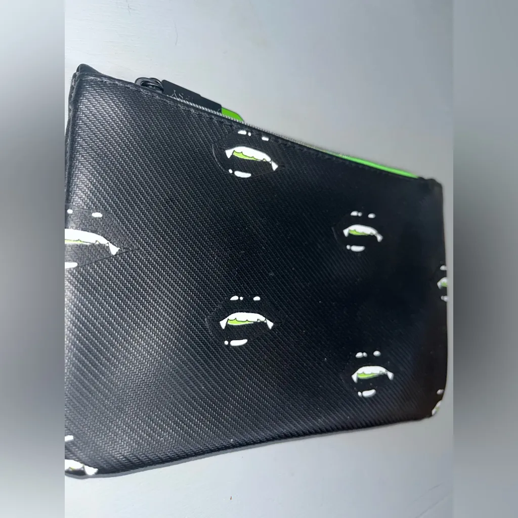 IPSY Pretty Wicked 2021 Lime Green Black Makeup Zipper Bag Limited Ed Vampy Goth - Image 6