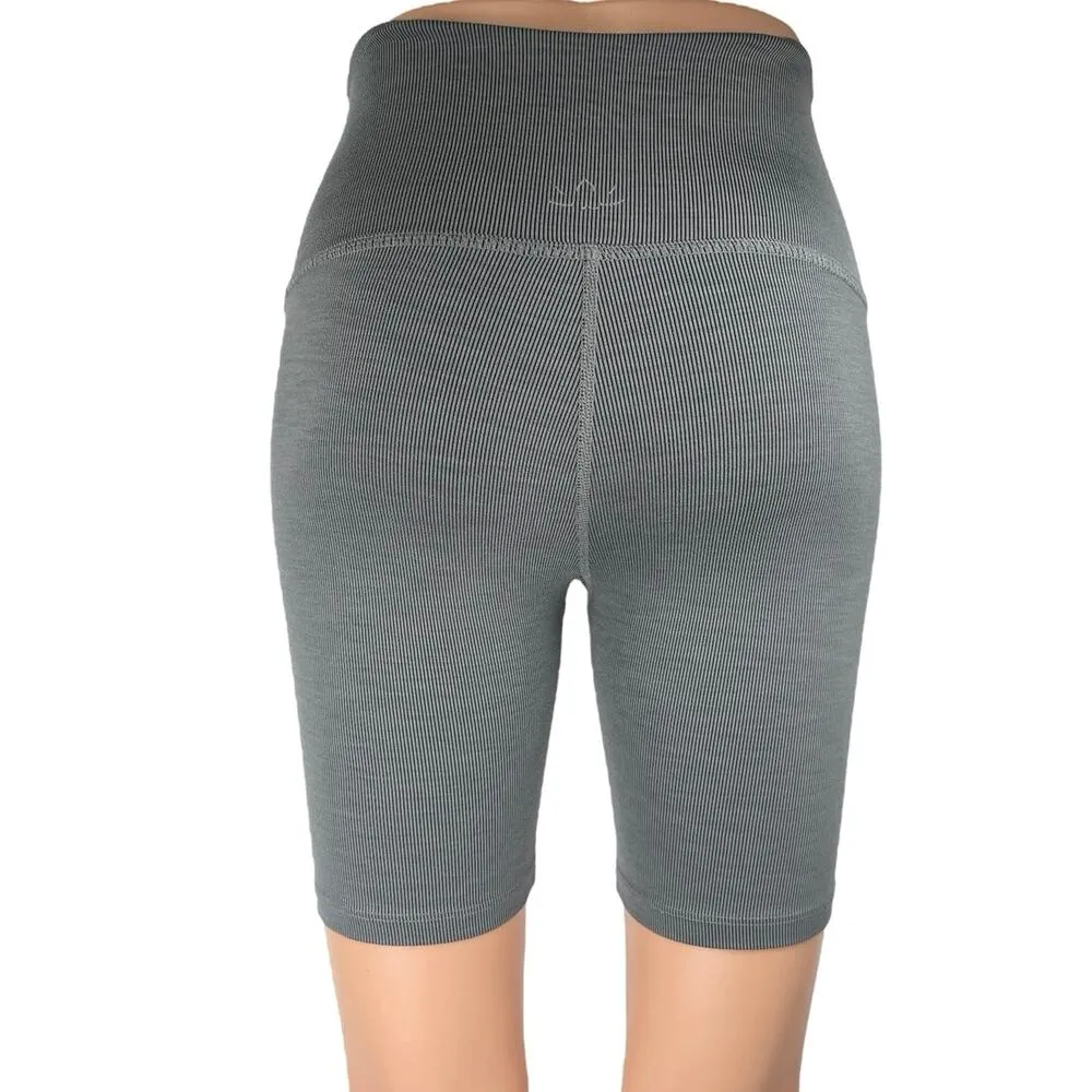 Beyond Yoga Women's Gray Ribbed High Waist Athletic Biker Cycling Shorts Size S - Image 3