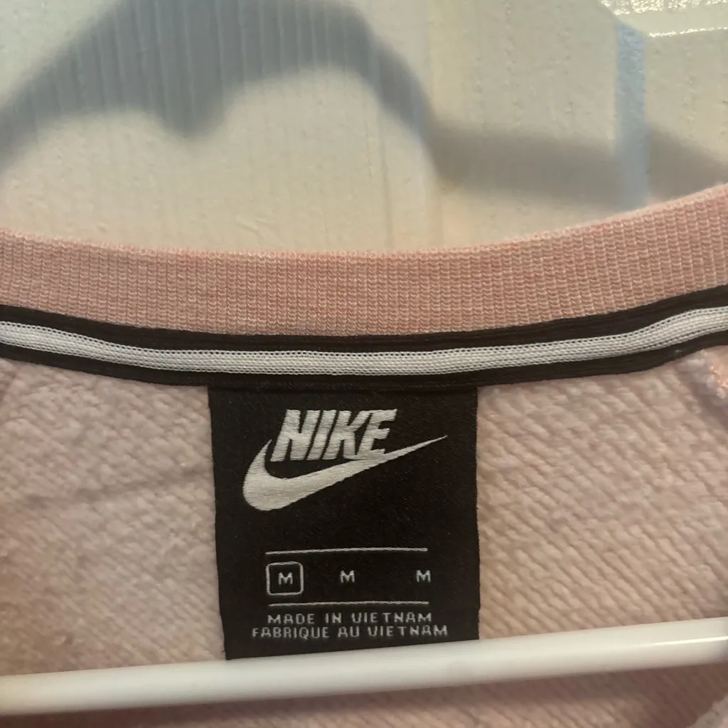 Nike Light Pink Crewneck - Image 2