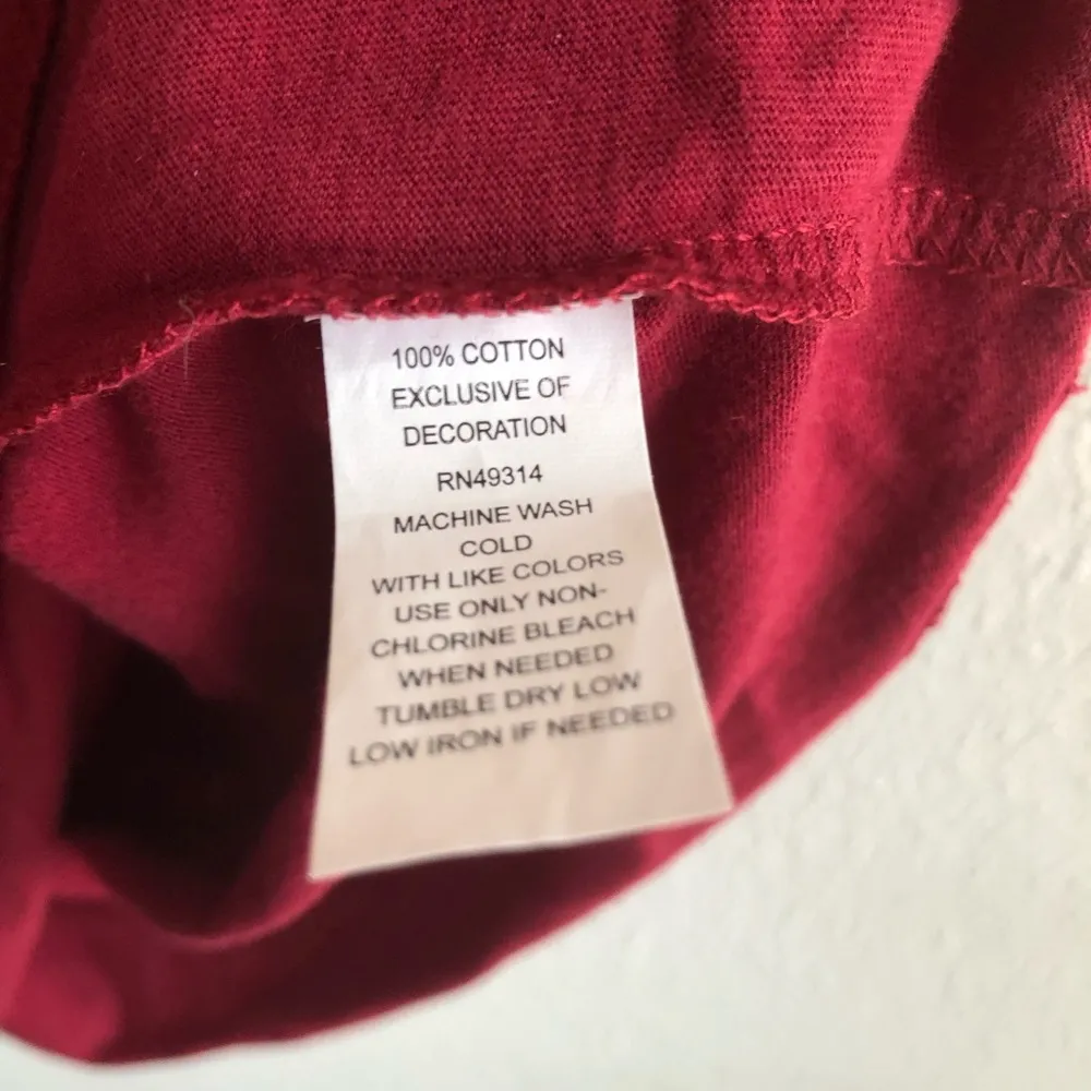 Champion Tee Dark Red Women’s Favorite V Neck Sz S EUC Trendy Sporty Top - Image 6