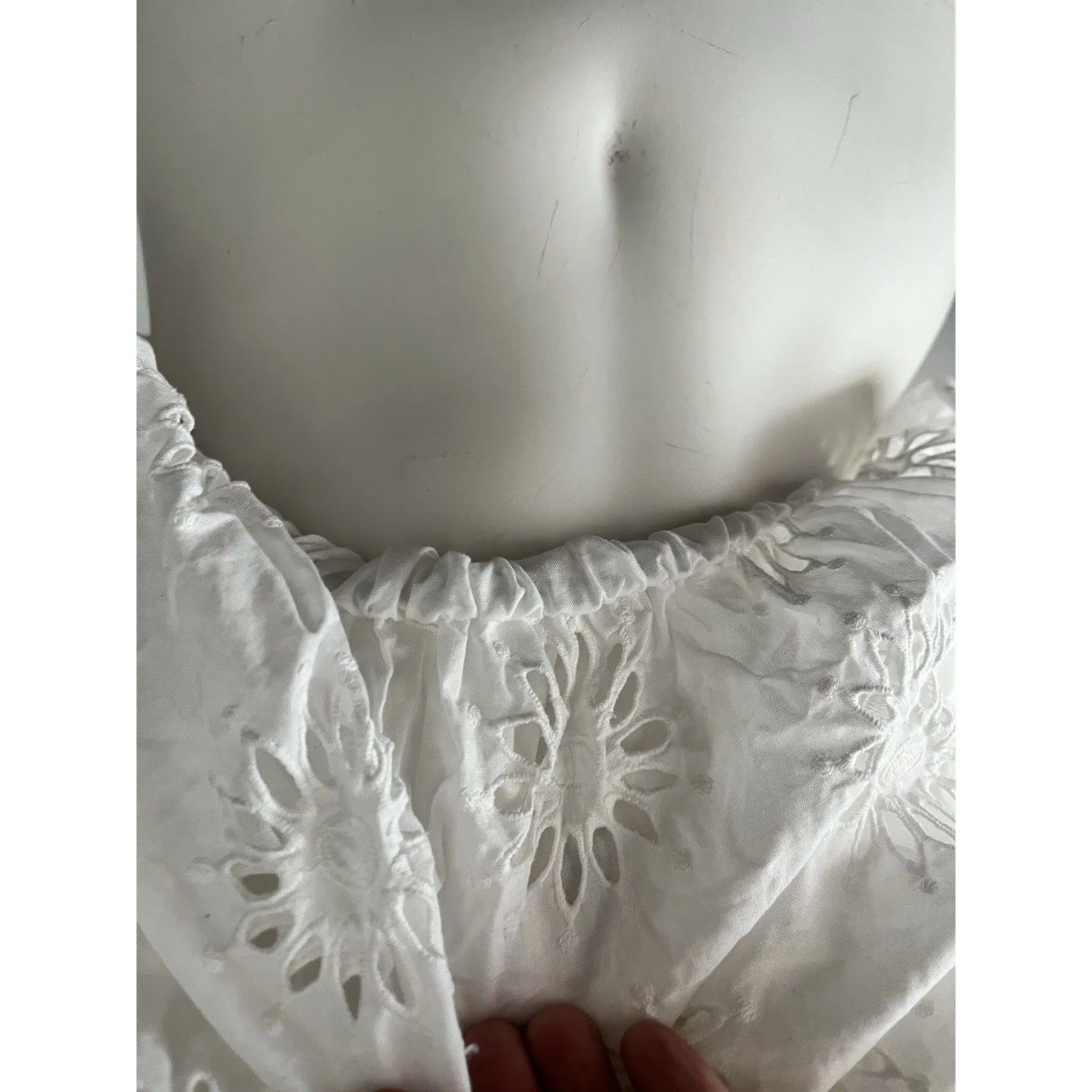 Zara Crop Top XS White Eyelet Lace Floral Sleeveless Boho Summer Coastal Beach - Image 5