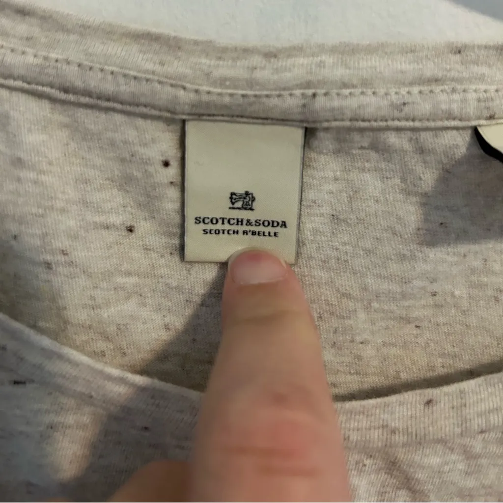 Scotch and Soda size child’s 14 t shirt with embroidery & sequins. Back 2 school - Image 4