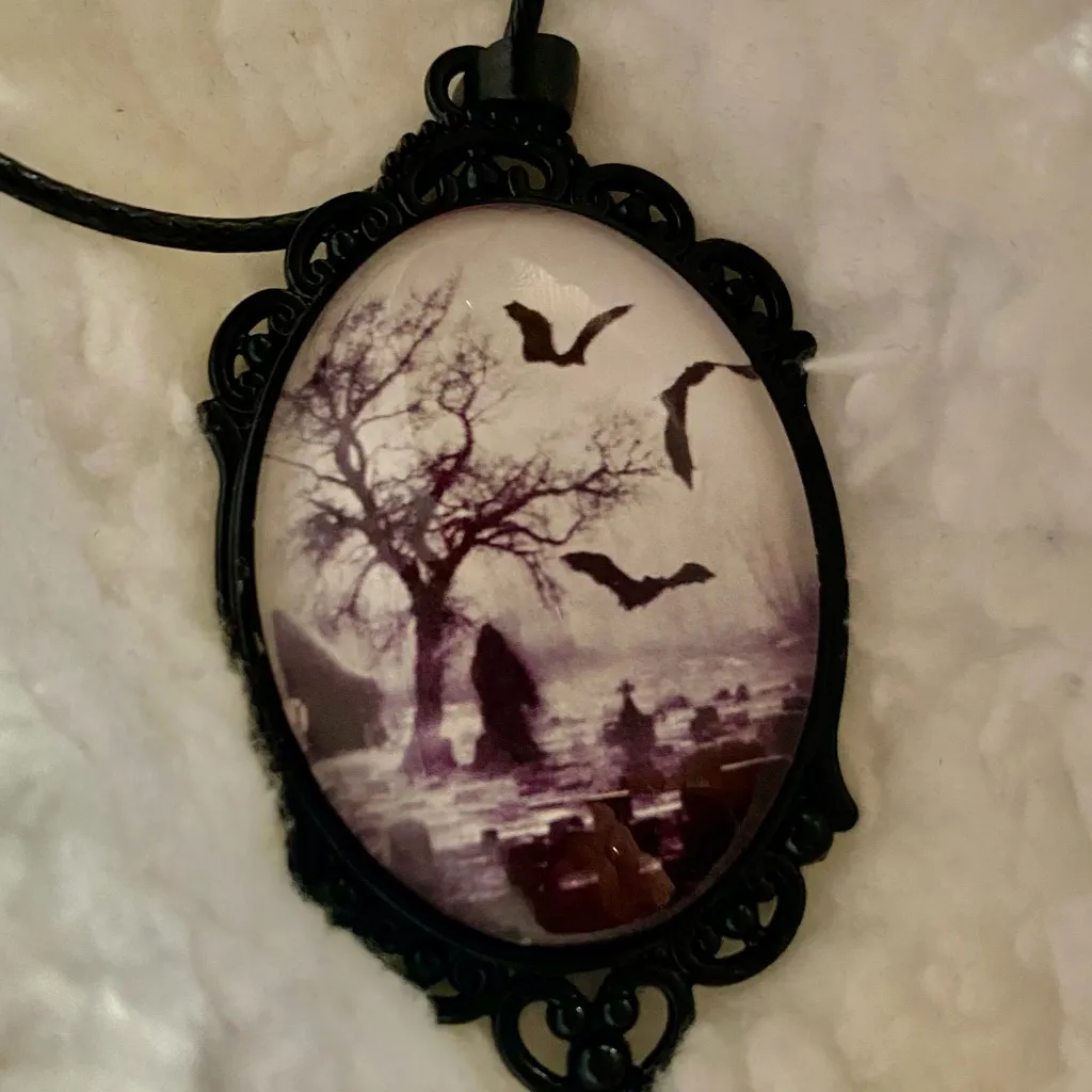 Gothic Black Pendant Necklace - Image 11