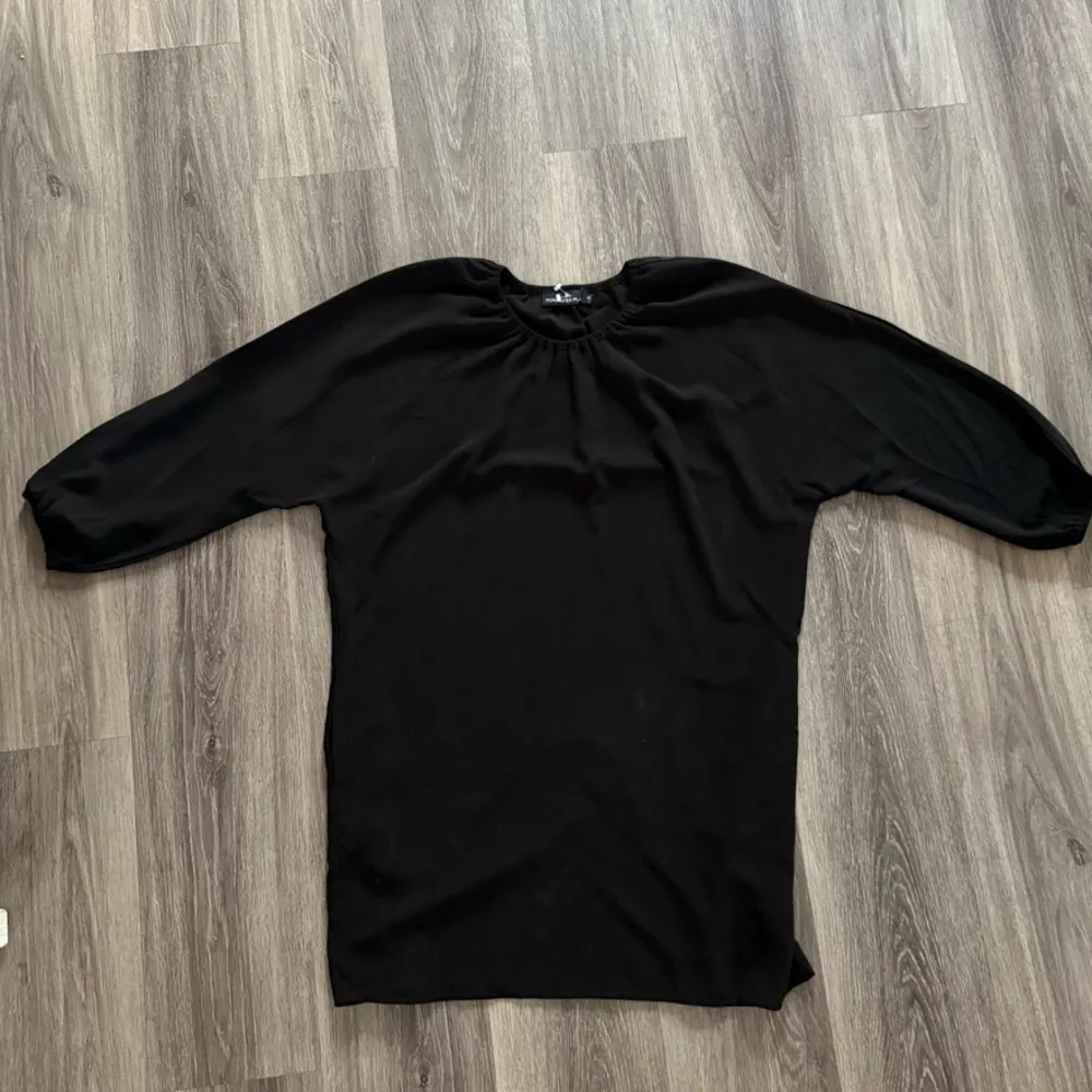 Elegant Black Dress XS Oversized Dolman Sleeves with Pockets Casual - Image 6