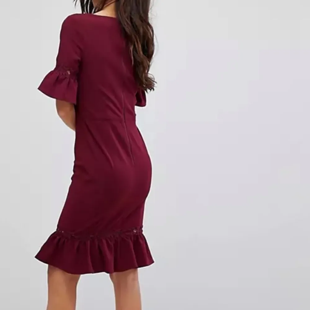 Paper Dolls London Midi Dress With Peplum Frill Hem And Sleeve Size 6 - Image 3