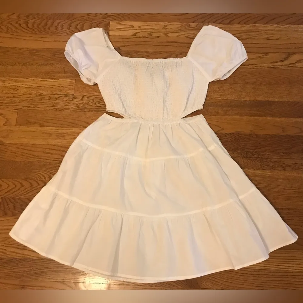 Cut out waist tiered mini dress in white size M - Image 3