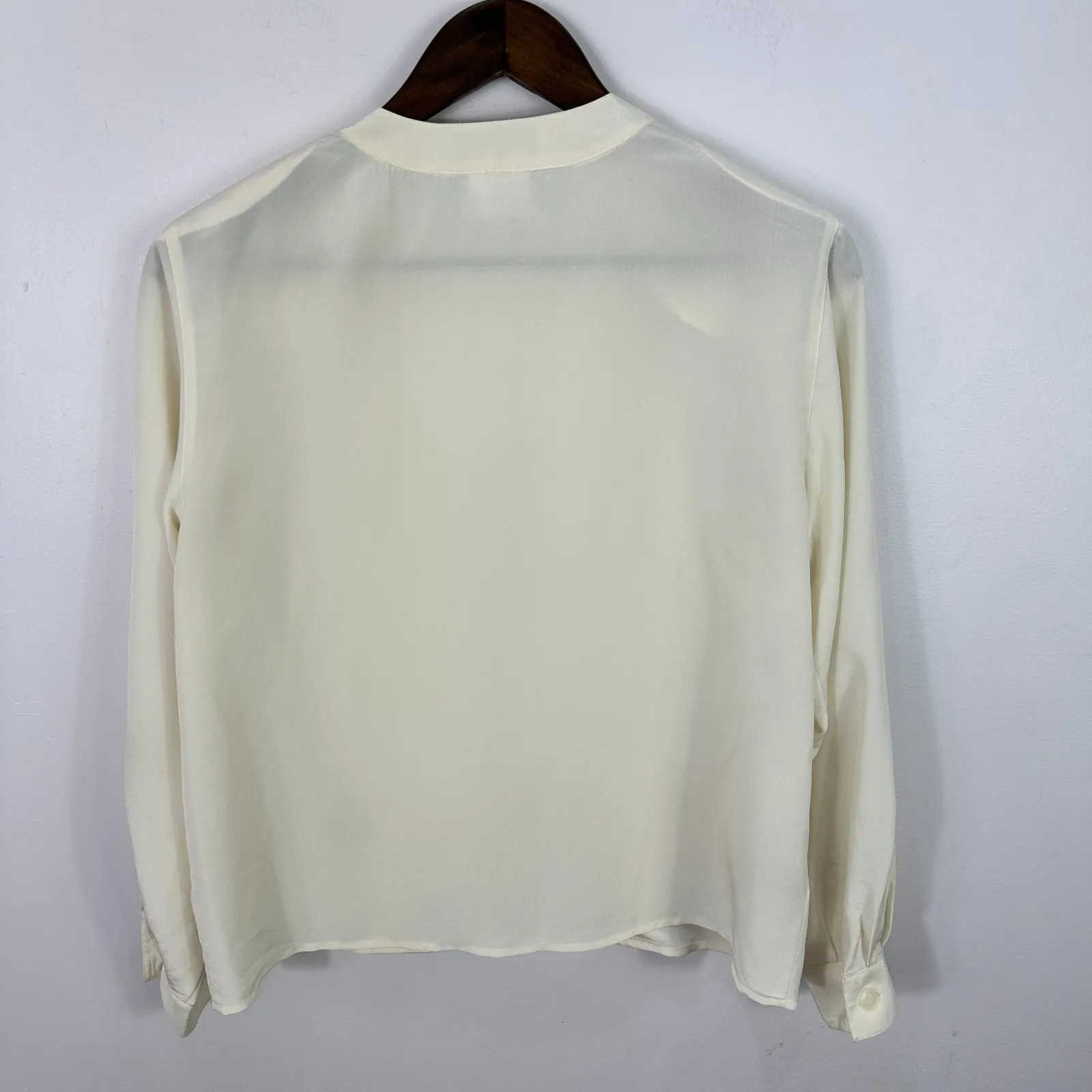 Pleated Blouse Jones Wear Petite 8 Ivory Button Shoulder Vtg 80s Preppy Top Luxe - Image 6