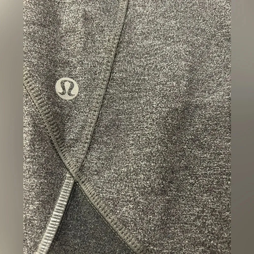 Lululemon Women Runner Crop Leggings in Heathered Black Size 6 - Image 3