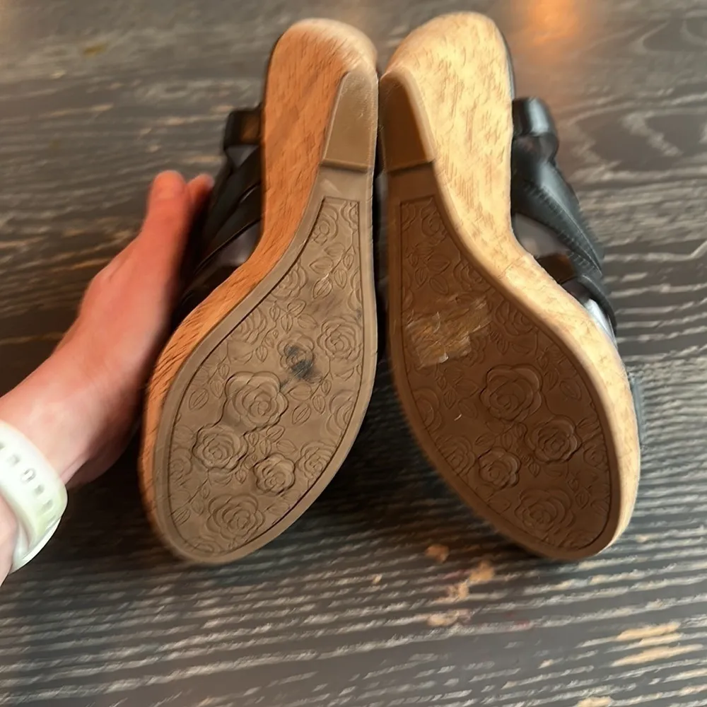 Carols by Carlos Santana black zipper front cork wedges Size 9 - Image 7