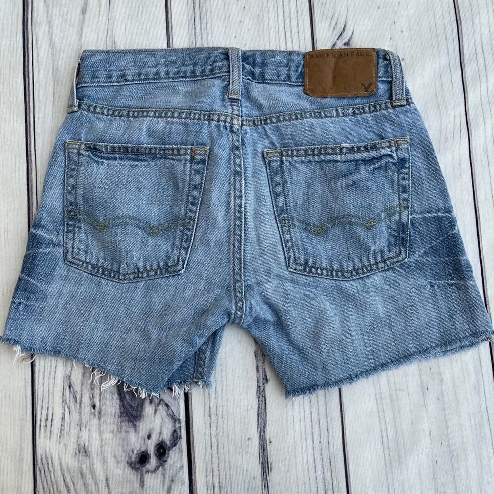 American Eagle Blue Jean Cutoff Distressed 26 - Image 3