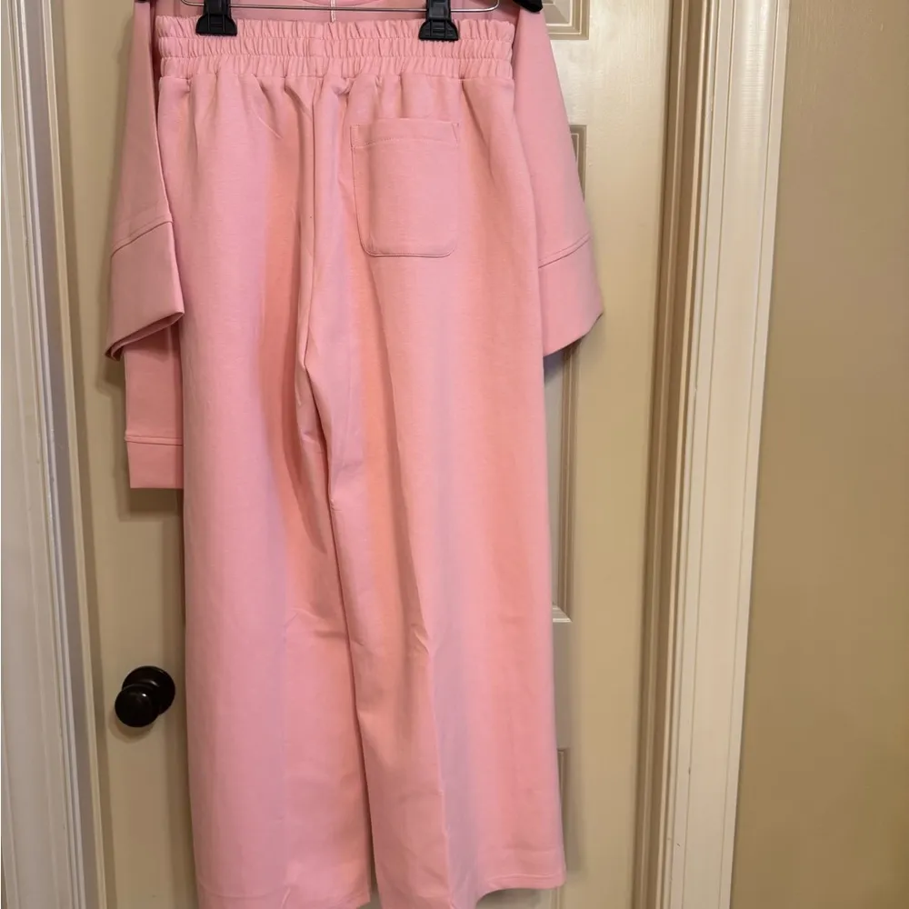 Pink Scuba Material Short Sleeve Top and Pants Set Size M - Image 4