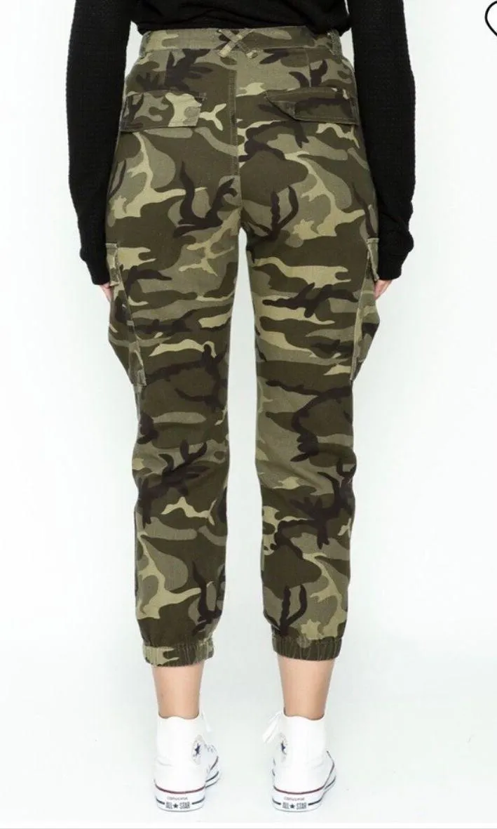 NEW  Camo Pants - Image 2