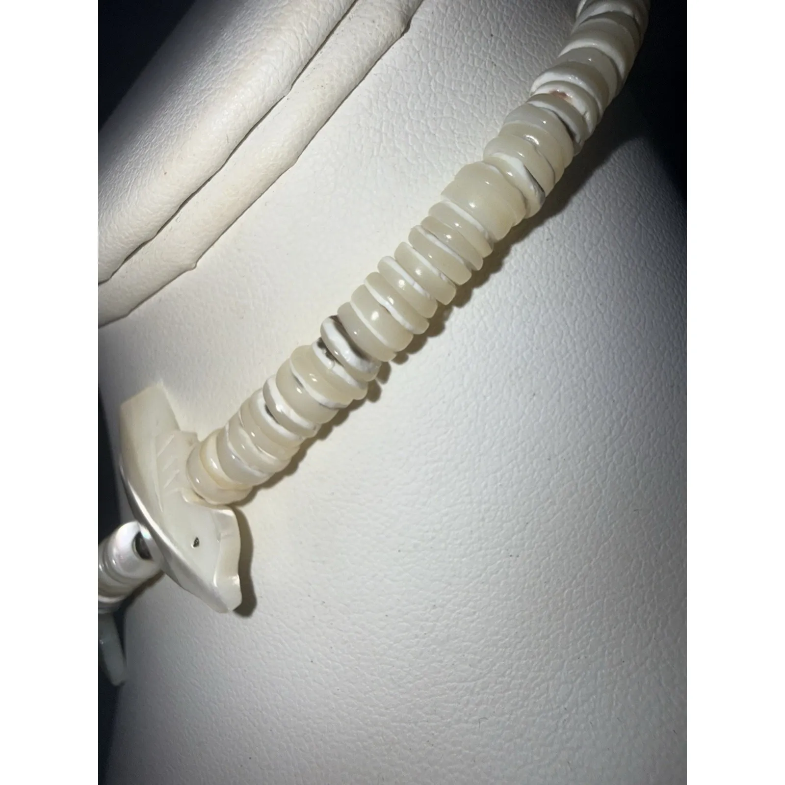 VTG Native American Heishi Bead Bird Necklace Carved Fetish Choker Necklace 15.5 - Image 3