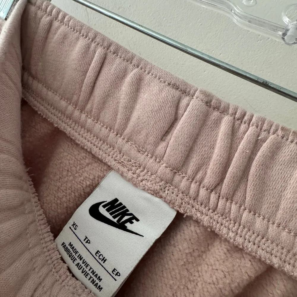 Nike Light Pink Sweatpants - Image 4