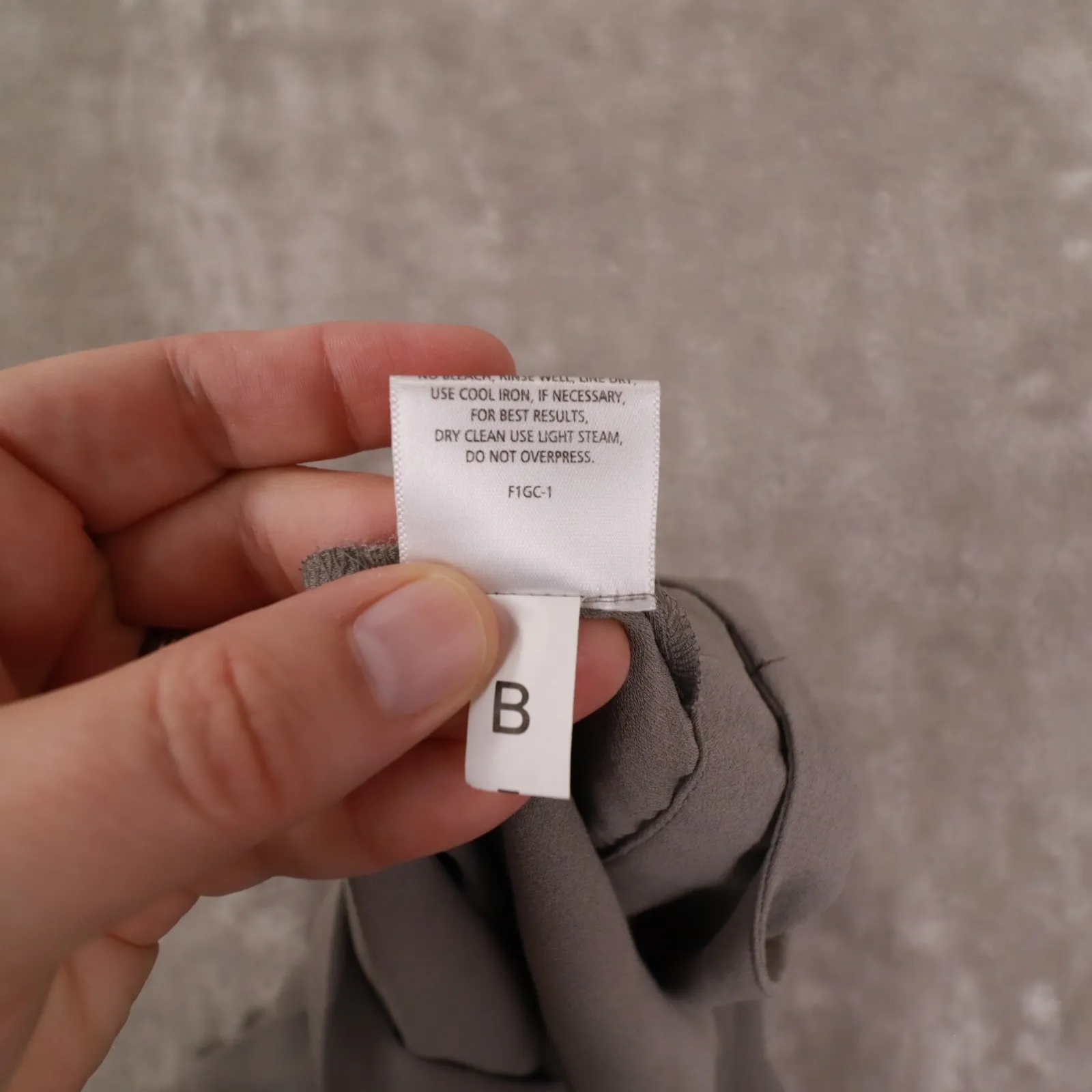 Eileen Fisher Gray 100% Silk Wide Leg Dress Pants Crop Side Zip Womens Size XL - Image 11