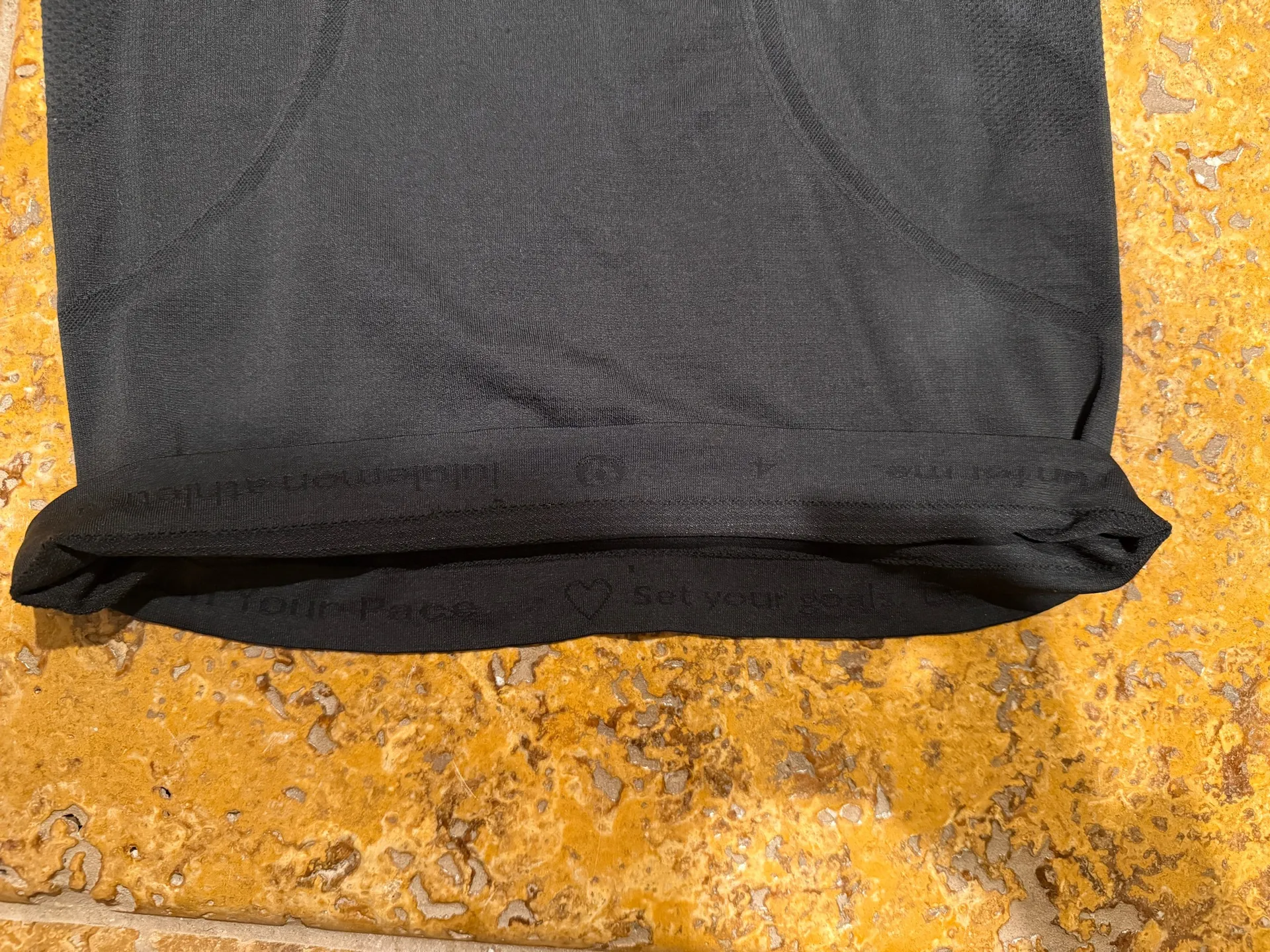 Lululemon Women’s Tank Swiftly Tech - Image 4