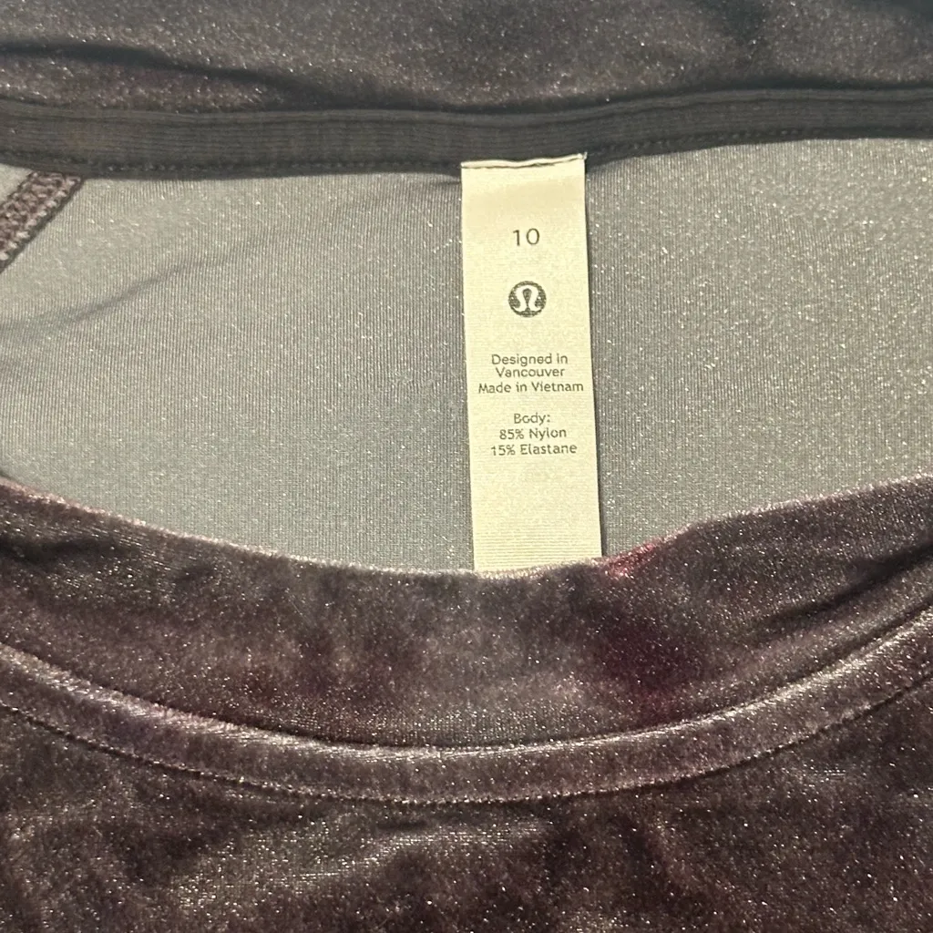 Lululemon special edition long sleeve shirt size 10 - Image 3