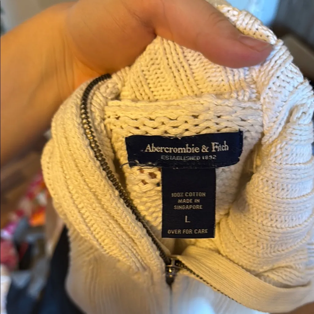 Abercrombie & Fitch Cream Sweater - Image 6