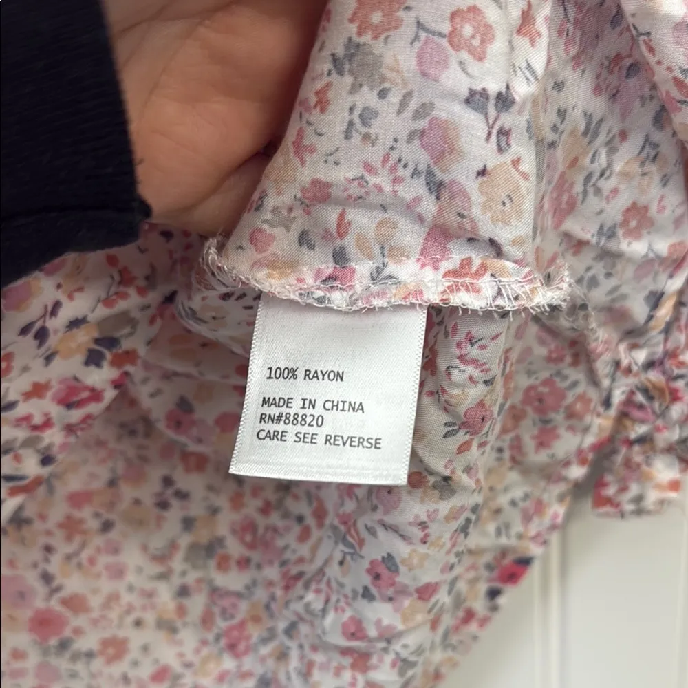 Cynthia Rowley Dainty Floral Print Women's Ruched Top  3/4 Sleeves - Image 5