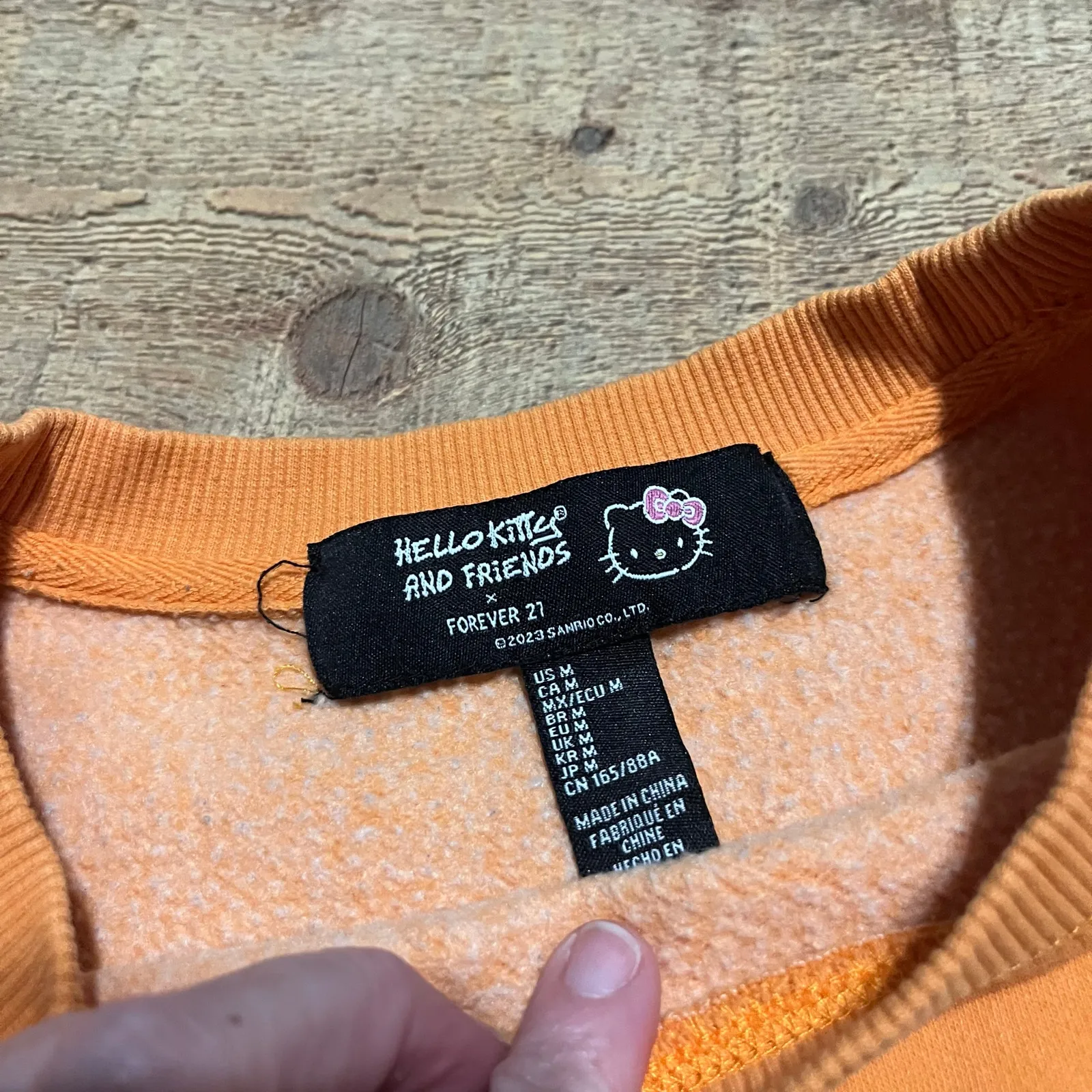 Sanrio xForever21 Hello Kitty Badtz Maru Halloween Crewneck Sweatshirt Sz M Boxy - Image 8