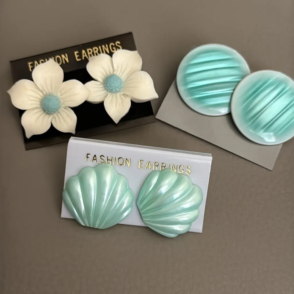 3 Pair Earring Bundle Women's Stud Flower Shell Jewelry lot‎ New Blue - Image 2
