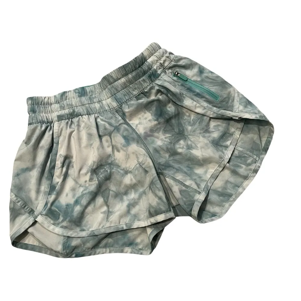 Lululemon Diamond Dye White Washed Marsh Tracker Short V 4", Sz 6 - Image 7