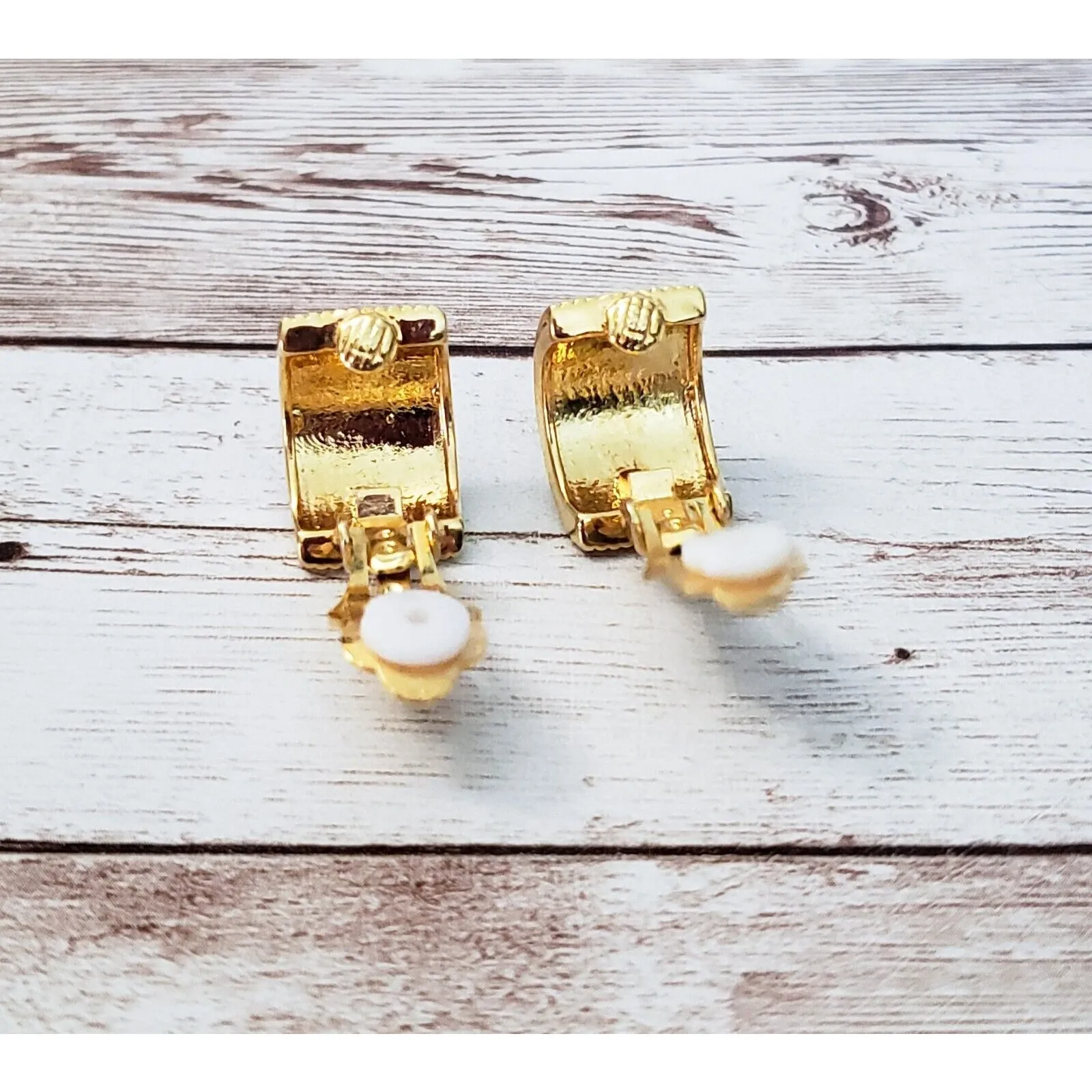 Vintage Clip On Earrings - Image 5