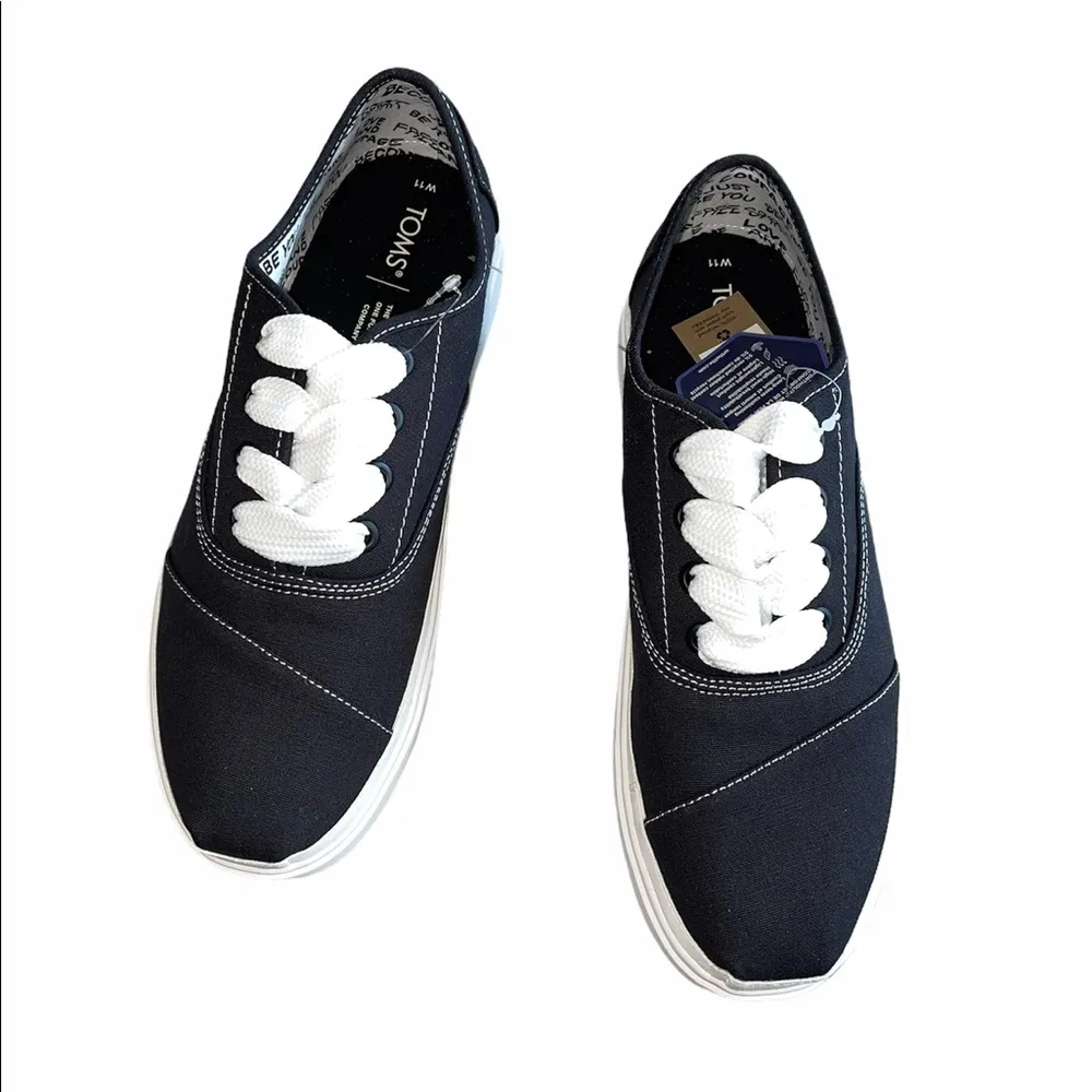 NWT TOMS Cordones Lug Sole Sneaker - Image 6