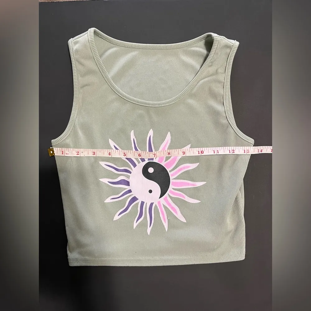 YING YANG SUN Mint Green Ribbed Crop Tank Top Women’s Sz Small EUC - Image 6