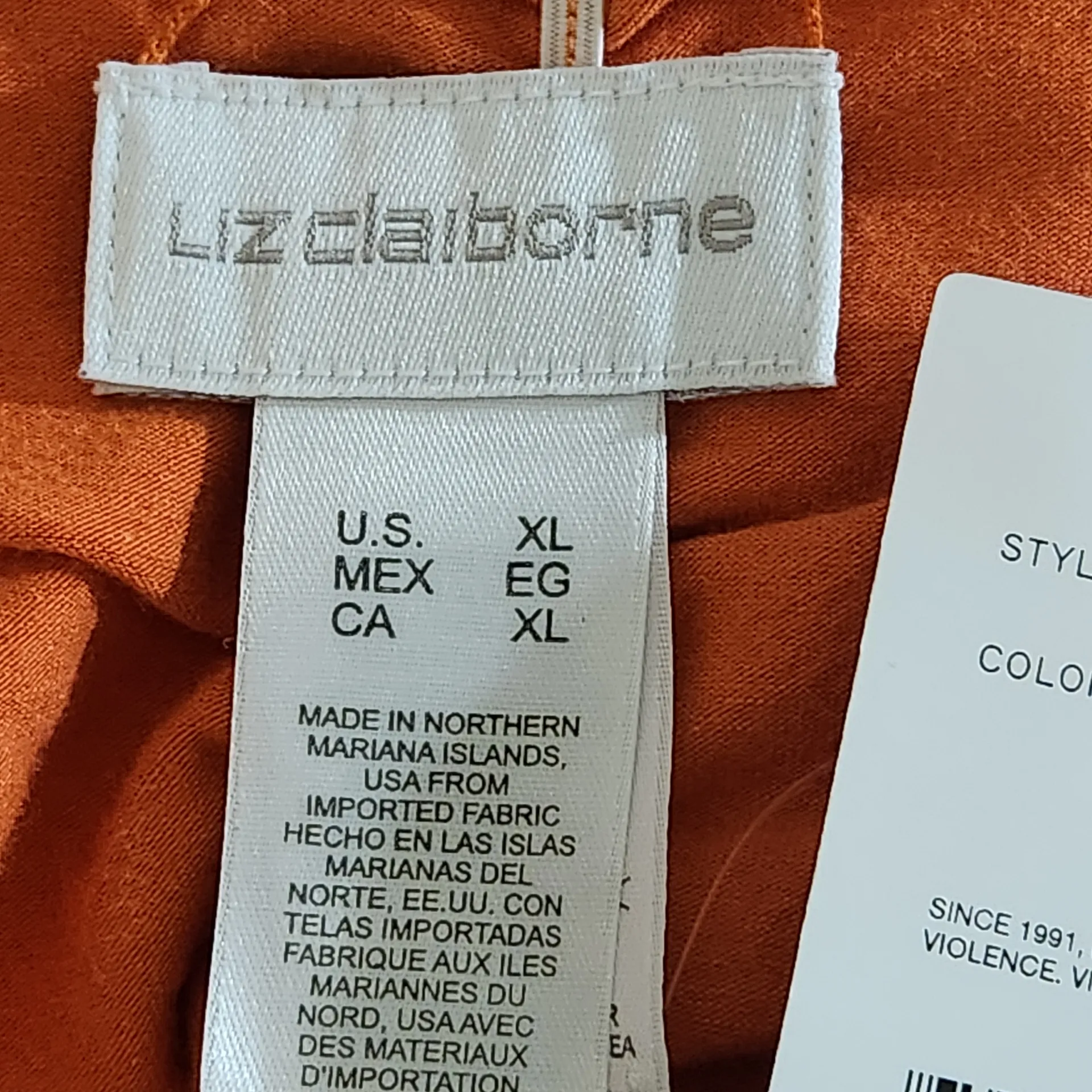 Liz Claiborne Orange Reversible Top NWT Size XL Orange and Gold Print Tee - Image 7