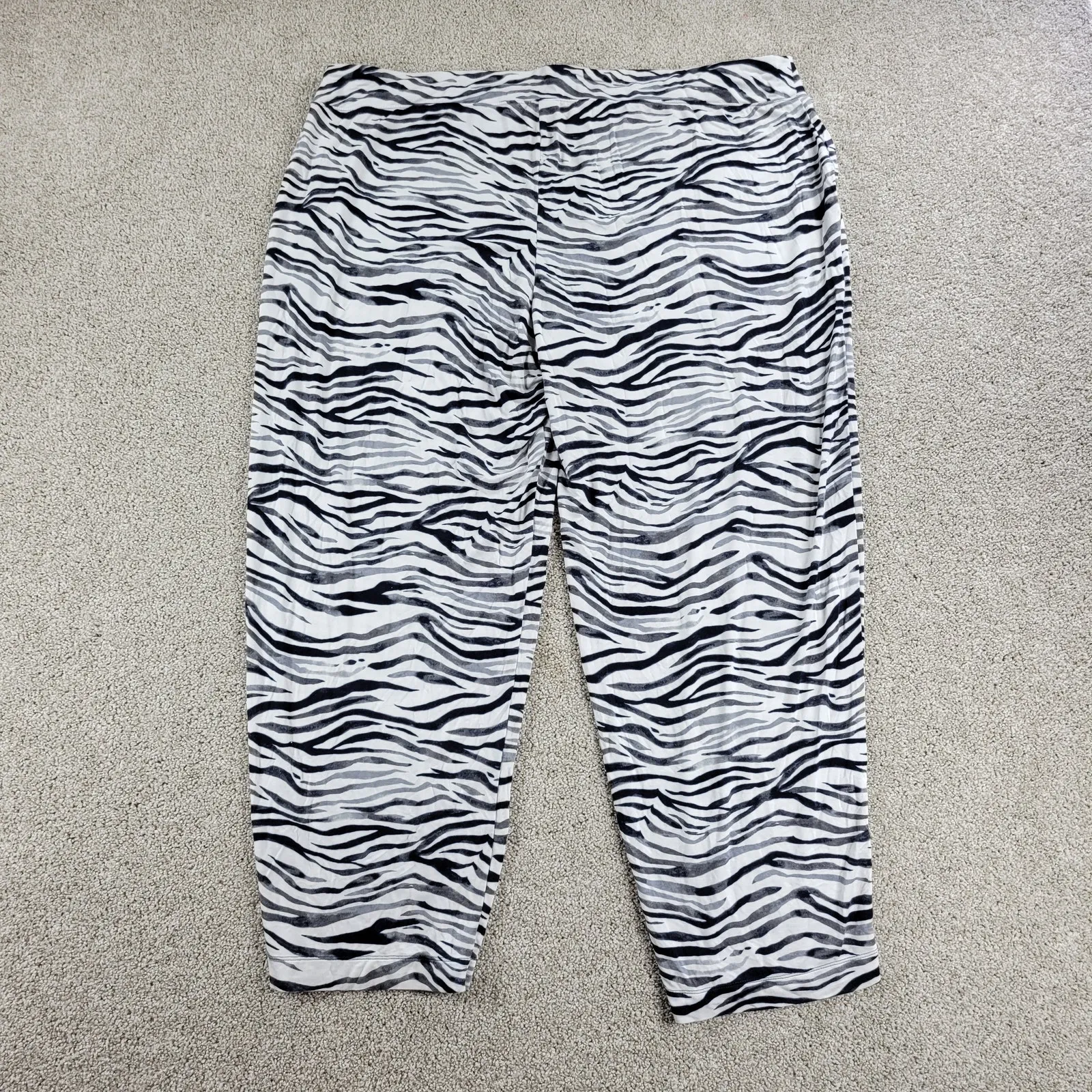 Soma Womens Pajamas XXL White Balck Gray Zebra Print Top Bottom‎ Drawstring Set Size undefined - Image 8