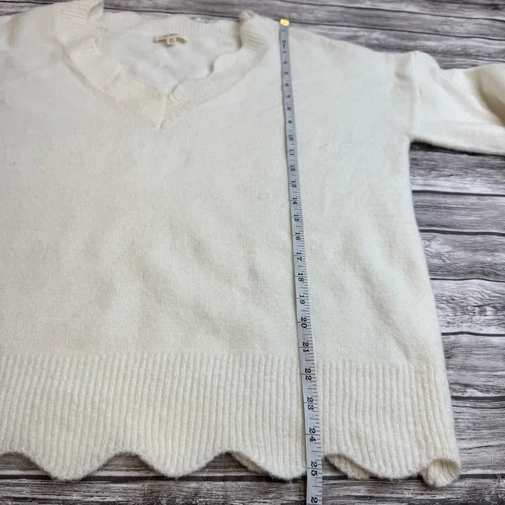 ee:some Women's Fuzzy Sweater M/L Med Medium Lg Large Ivory Cream Off White Warm - Image 9