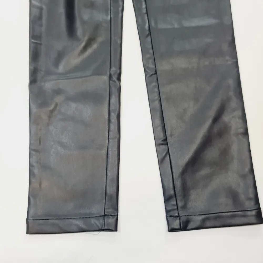 superdown  Adonia Zipper Front Pant in Black - Image 4