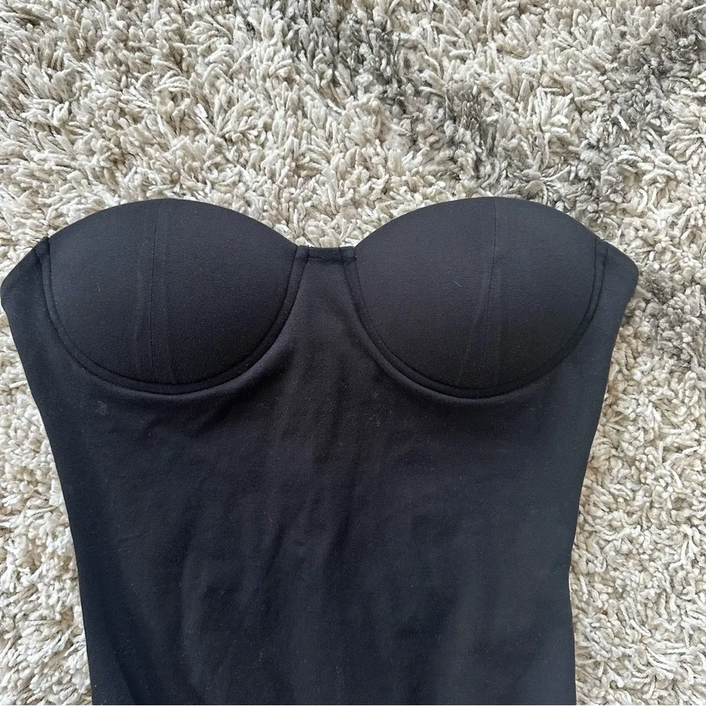 Black Strapless Top - Image 5