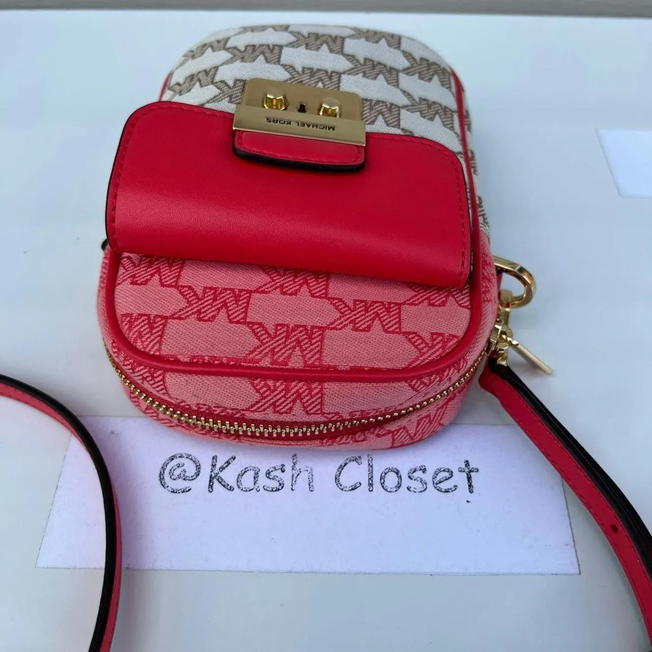 Grapefruit Multi Phone Crossbody Sloan SM Top Zip Front Pocket - Image 4