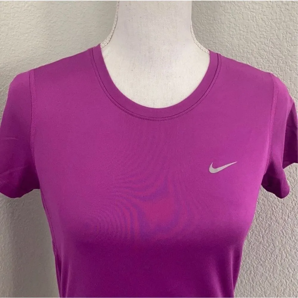 Nike Dri-Fit Purple Short Sleeve Running Tee Size Small - Image 2