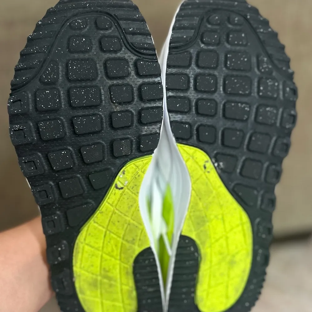 Nike Air Max White and Neon Sneakers - Image 6