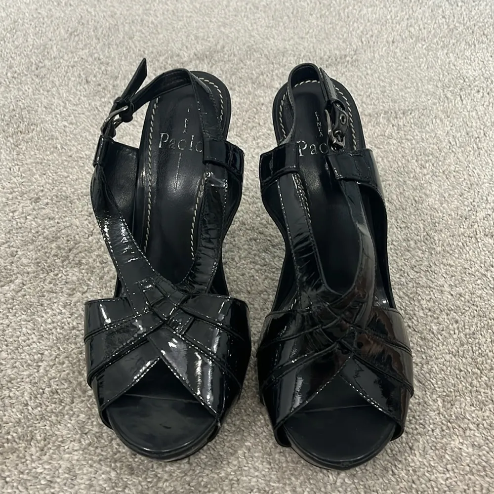 Linea Paolo Size 8 Black Patent Strappy Chunky Heel Open Toe Sandals - Image 2